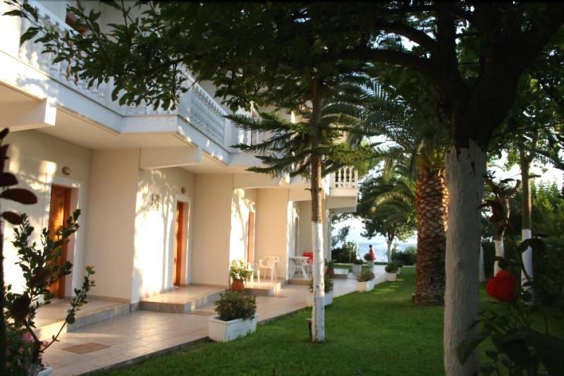Posidonia Pension Amarinto Exterior foto
