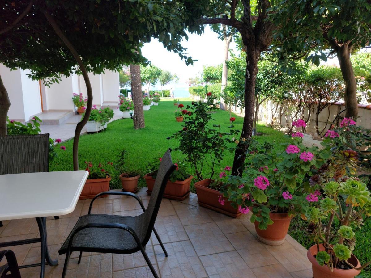 Posidonia Pension Amarinto Exterior foto